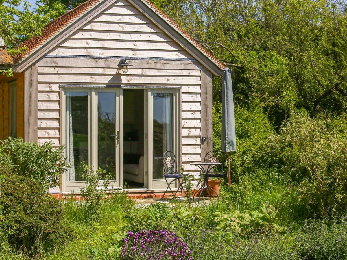The Lodge At Mortons Malmesbury Exterior foto