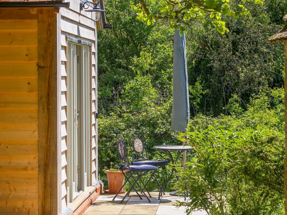 The Lodge At Mortons Malmesbury Exterior foto